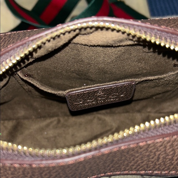 Beige and Yellow Shoulder Bag with Green and Red Strap - Picture 3 of 8